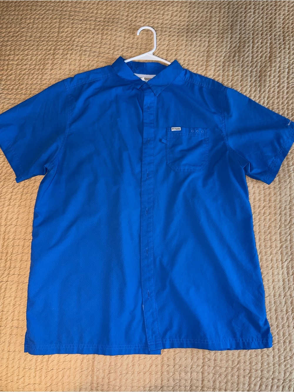 Columbia Men’s Short Sleeve Royal Blue Button-Down Shirt